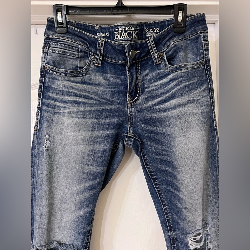 Buckle Black Fit No.53 Women’s 28x32 Skinny Ripped Distressed Jeans - Picture 3 of 8